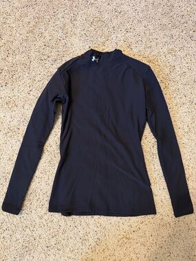 Women’s Under Armour Black Long-Sleeve Base Layer Top- small